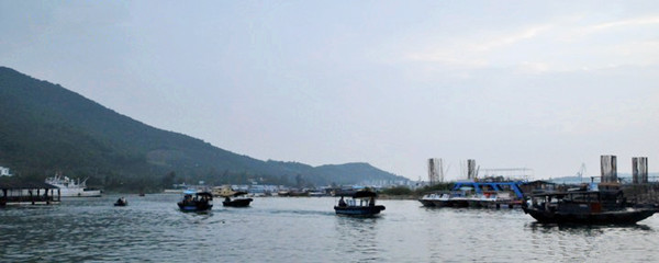 镜头下的渔港三亚海鲜