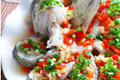 红剁椒蒸鲈鱼的简单做法_红剁椒蒸鲈鱼怎么做最好吃？