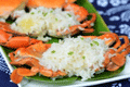 棕香糯米蒸蟹的简单做法_棕香糯米蒸蟹怎么做最好吃？