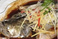 清蒸鲑鱼的简单做法_清蒸鲑鱼怎么做最好吃？