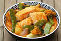 红咖喱杂蔬三文鱼的简单做法_红咖喱杂蔬三文鱼怎么做最好吃？