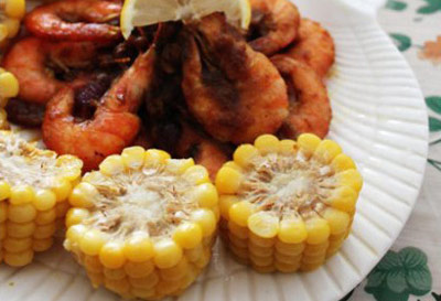 玉米咖喱虾的简单做法_玉米咖喱虾怎么做最好吃？