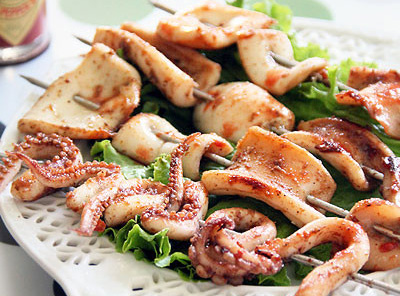 铁板鱿鱼的简单做法_铁板鱿鱼怎么做最好吃？