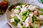 毛豆虾仁烩豆腐的简单做法_毛豆虾仁烩豆腐怎么做最好吃？