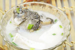 鲫鱼头豆腐汤的简单做法_鲫鱼头豆腐汤怎么做最好吃？