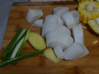 什锦玉米海鲜汤怎么做好吃_什锦玉米海鲜汤的做法
