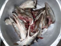 白菜煮鳗鱼头汤怎么做好吃_白菜煮鳗鱼头汤的做法