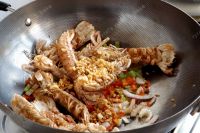 香酥皮皮虾怎么做好吃_香酥皮皮虾的做法