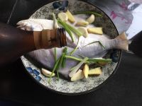 【手工美食】炸锅版烤鲳鱼怎么做好吃_【手工美食】炸锅版烤鲳鱼的做法