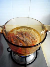 鲜虾意粉汤怎么做好吃_鲜虾意粉汤的做法