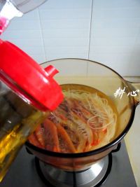鲜虾意粉汤怎么做好吃_鲜虾意粉汤的做法