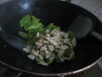 莴笋炒蛤蜊怎么做好吃_莴笋炒蛤蜊的做法