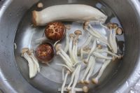 菌菇烩海参怎么做好吃_菌菇烩海参的做法