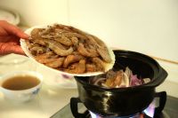 砂锅焖虾怎么做好吃_砂锅焖虾的做法
