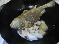 家常红烧黄鱼怎么做好吃_家常红烧黄鱼的做法