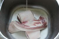 鲍鱼红烧肉怎么做好吃_鲍鱼红烧肉的做法