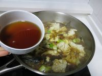 手撕豆腐炖鲭鱼怎么做好吃_手撕豆腐炖鲭鱼的做法