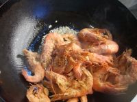 鱼香大虾怎么做好吃_家常鱼香大虾的做法